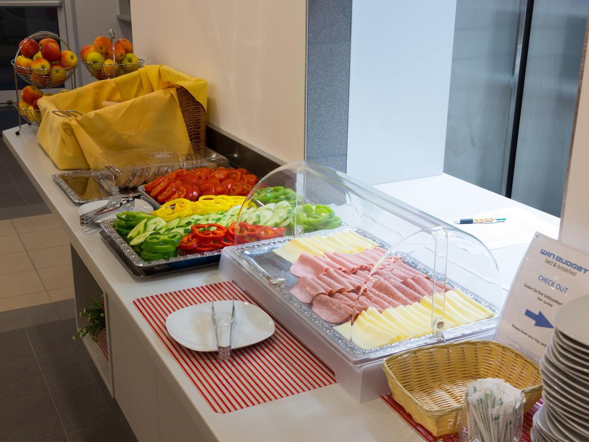 Winbudget "Bed&Breakfast" Bécsújhely Kültér fotó