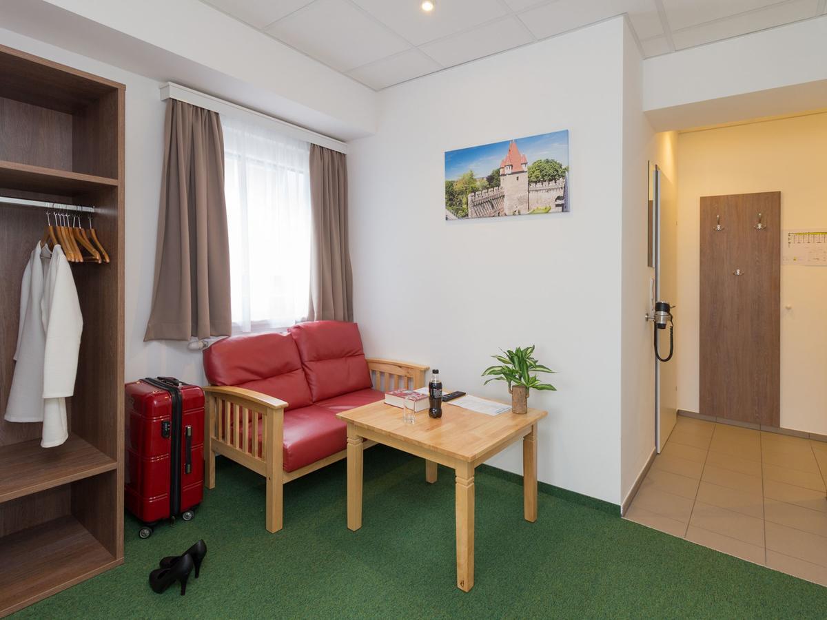 Winbudget "Bed&Breakfast" Bécsújhely Kültér fotó