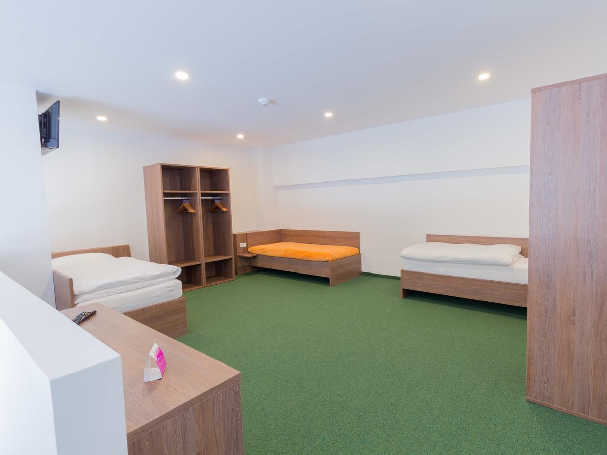 Winbudget "Bed&Breakfast" Bécsújhely Kültér fotó