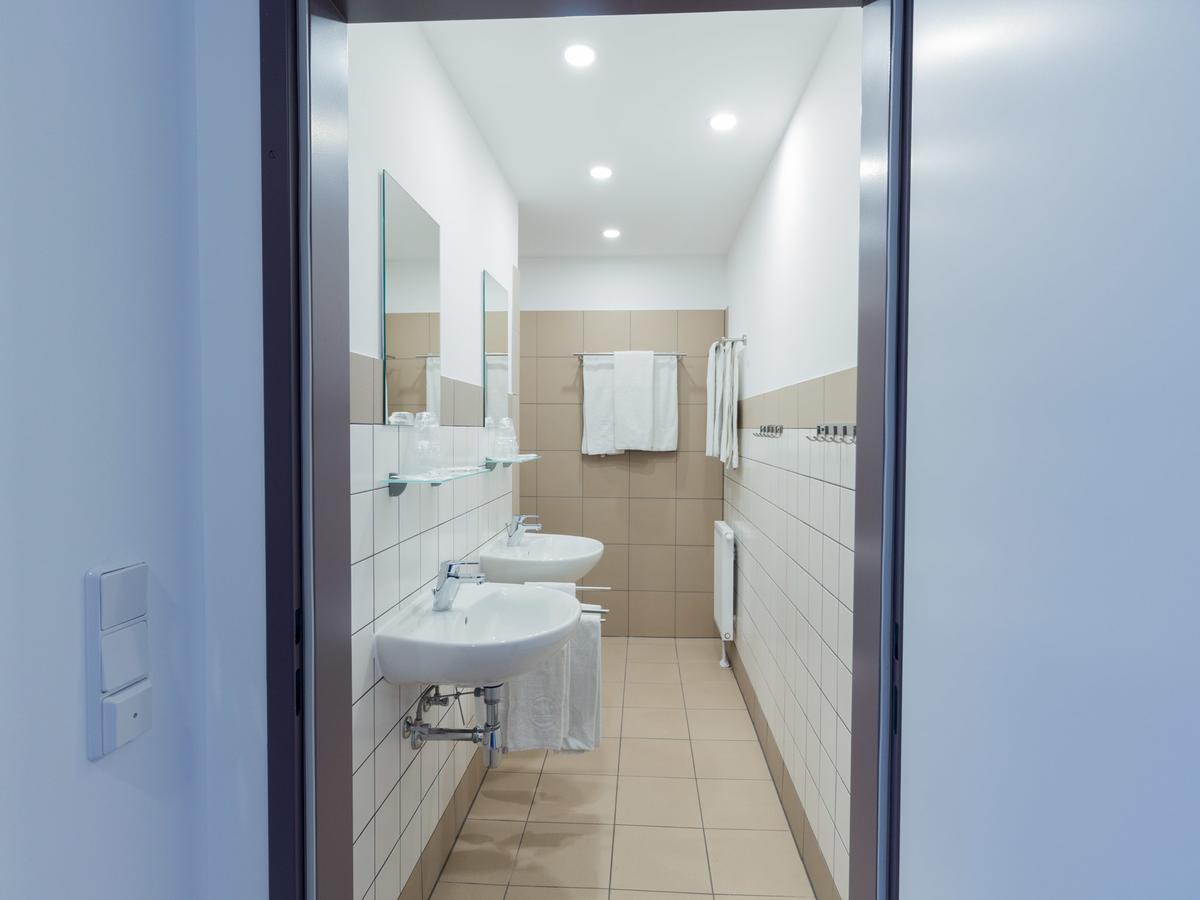 Winbudget "Bed&Breakfast" Bécsújhely Kültér fotó